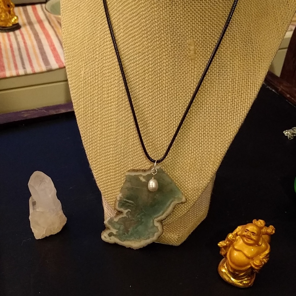 Moss Agate + Pearl Necklace - Picture 3 of 6